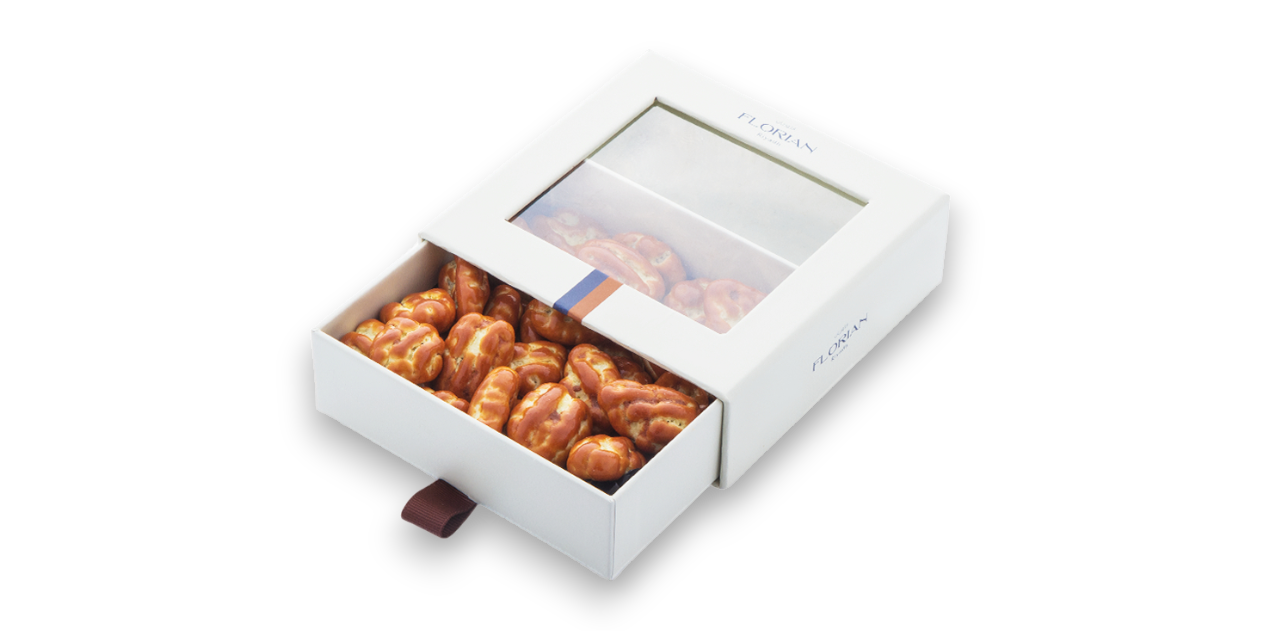 Dragée Pecan Coated with Caramel
